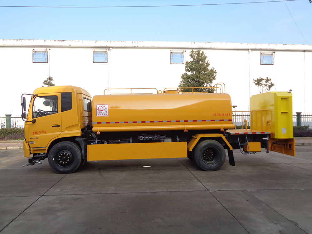 XZL5182GQX6型清洗車