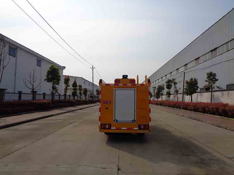 XZL5041XXH6型救險(xiǎn)車