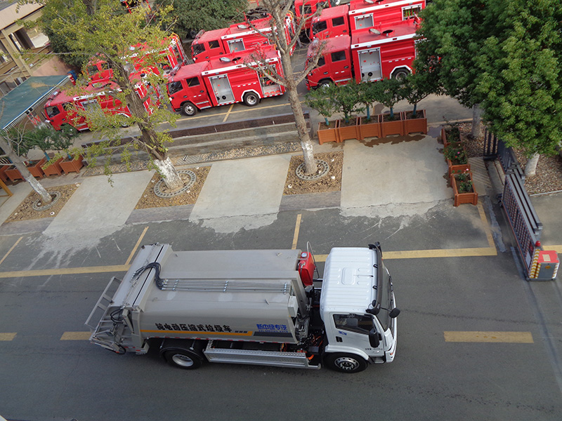 XZL5180ZYSBEV型純電動(dòng)壓縮式垃圾車(chē)