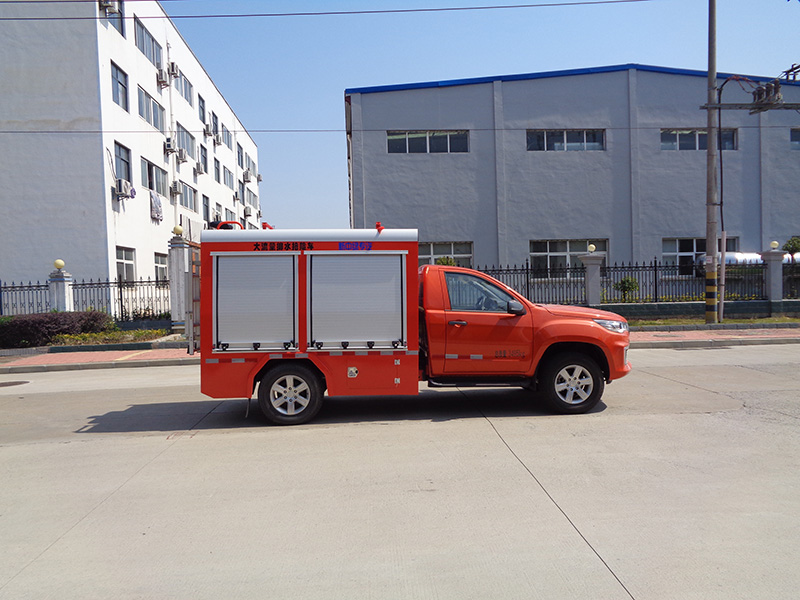 XZL5036TPS6型大流量排水搶險(xiǎn)車(chē)